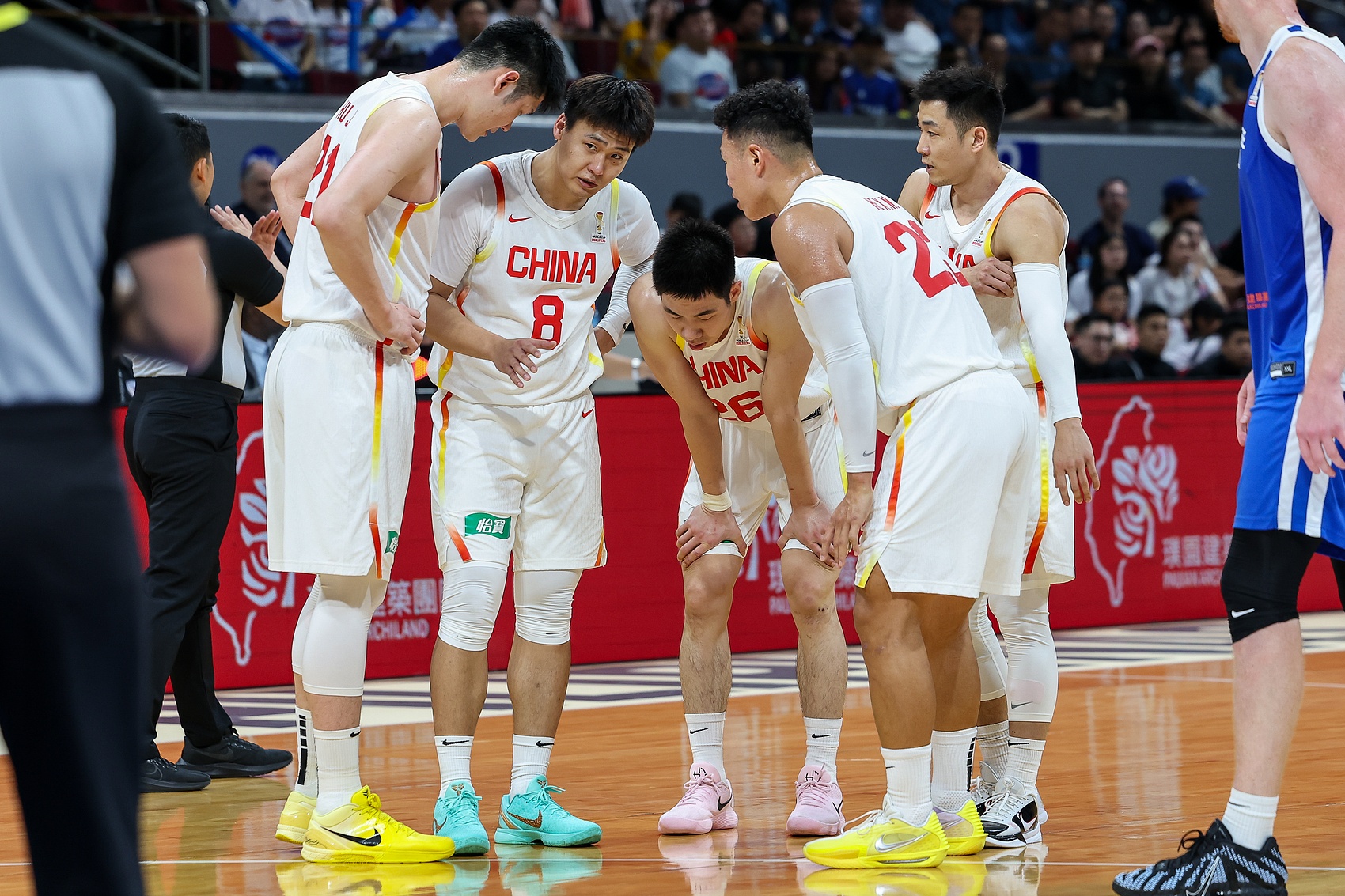 亚博app-媒体人:中国男篮虽赢但仍有问题 下一战中国台北阵容深度会更厚